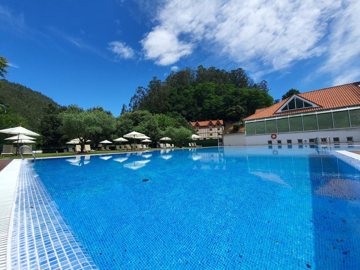 Gran Hotel Balneario De Puente Viesgo Bagian luar foto