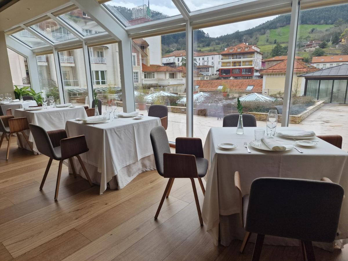 Gran Hotel Balneario De Puente Viesgo Bagian luar foto
