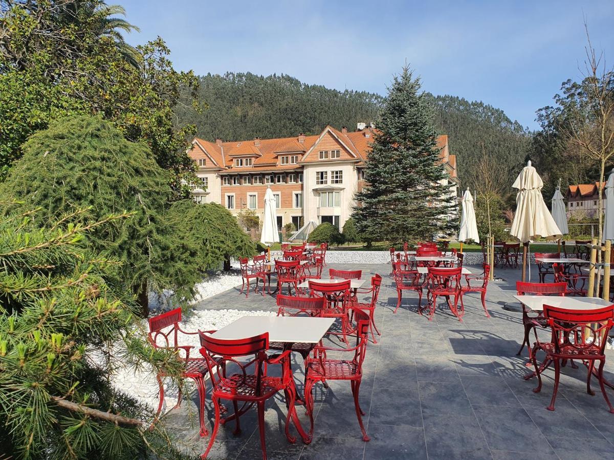 Gran Hotel Balneario De Puente Viesgo Bagian luar foto